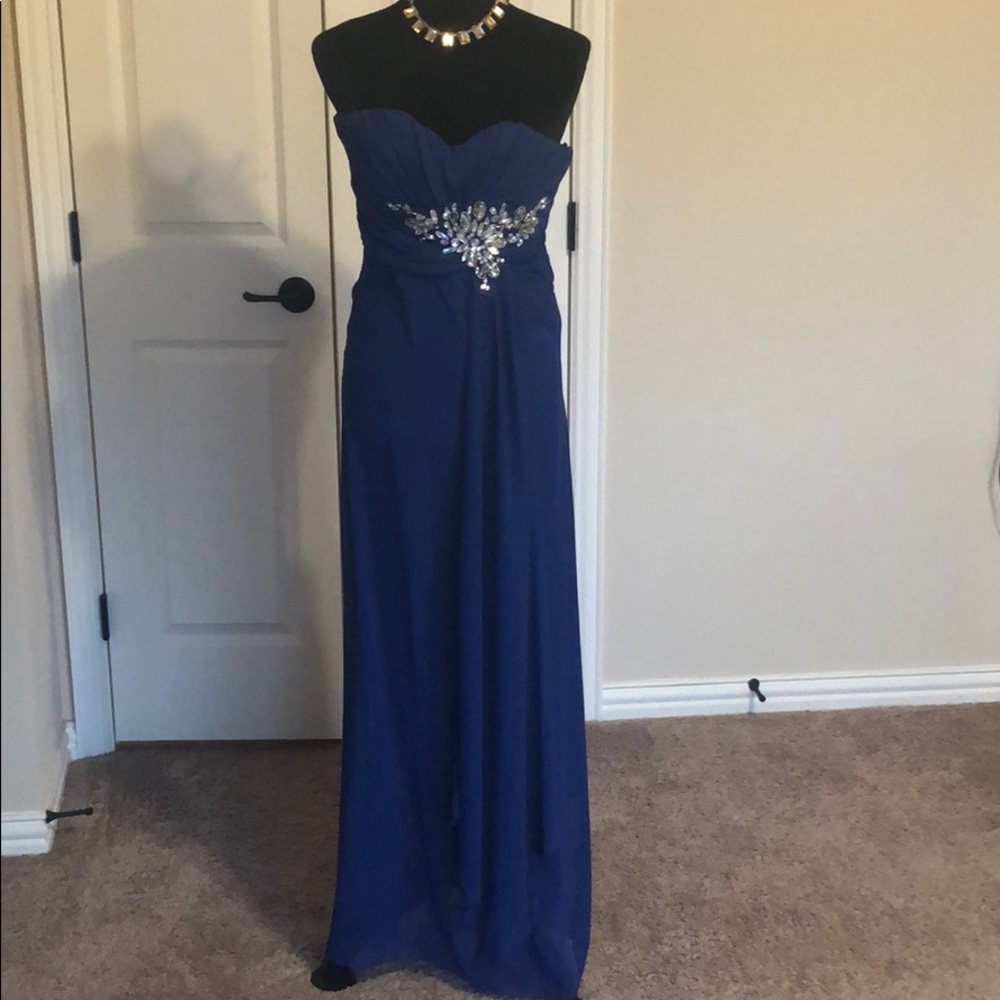 Beautiful Blue long formal strapless evening  gown